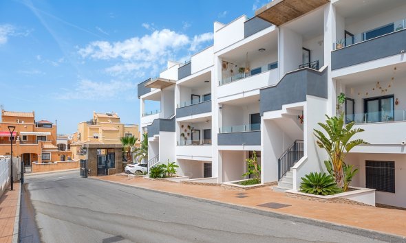 apartment - Wiederverkauf - Orihuela Costa - Los Altos