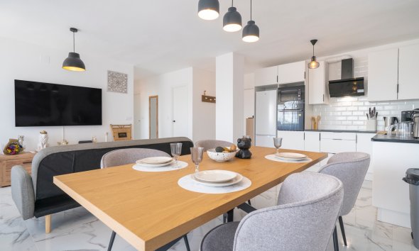 apartment - Wiederverkauf - Orihuela Costa -
                Punta Prima