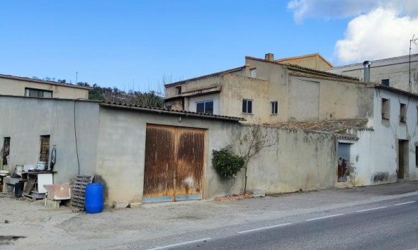 Country House - Resale - Millena -
                Millena