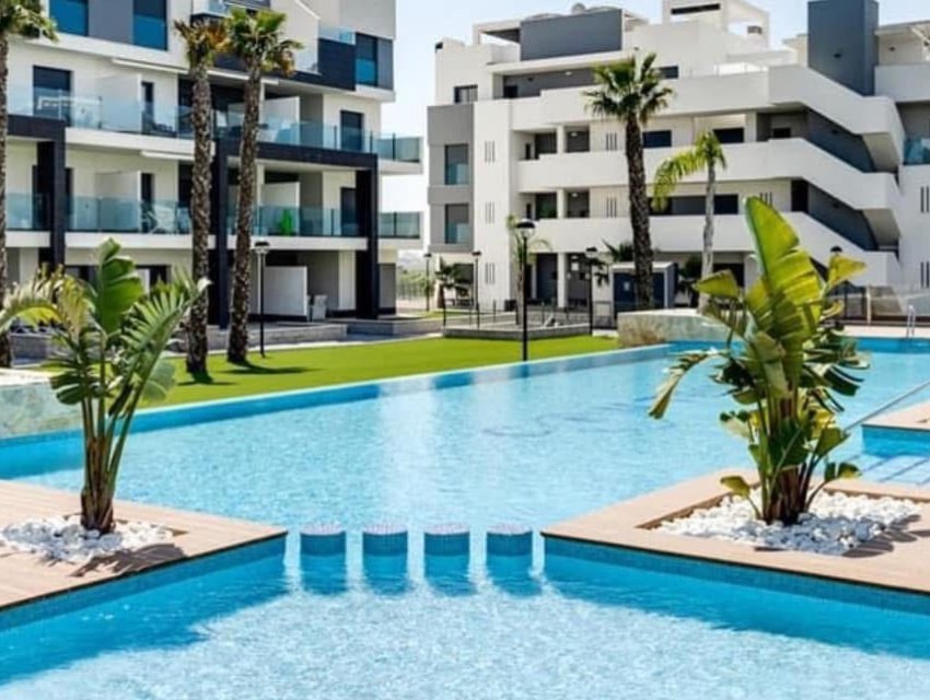 Herverkoop - apartment -
Guardamar del Segura - El Raso