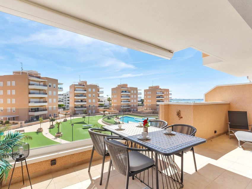 Herverkoop - apartment -
Guardamar del Segura - El Raso