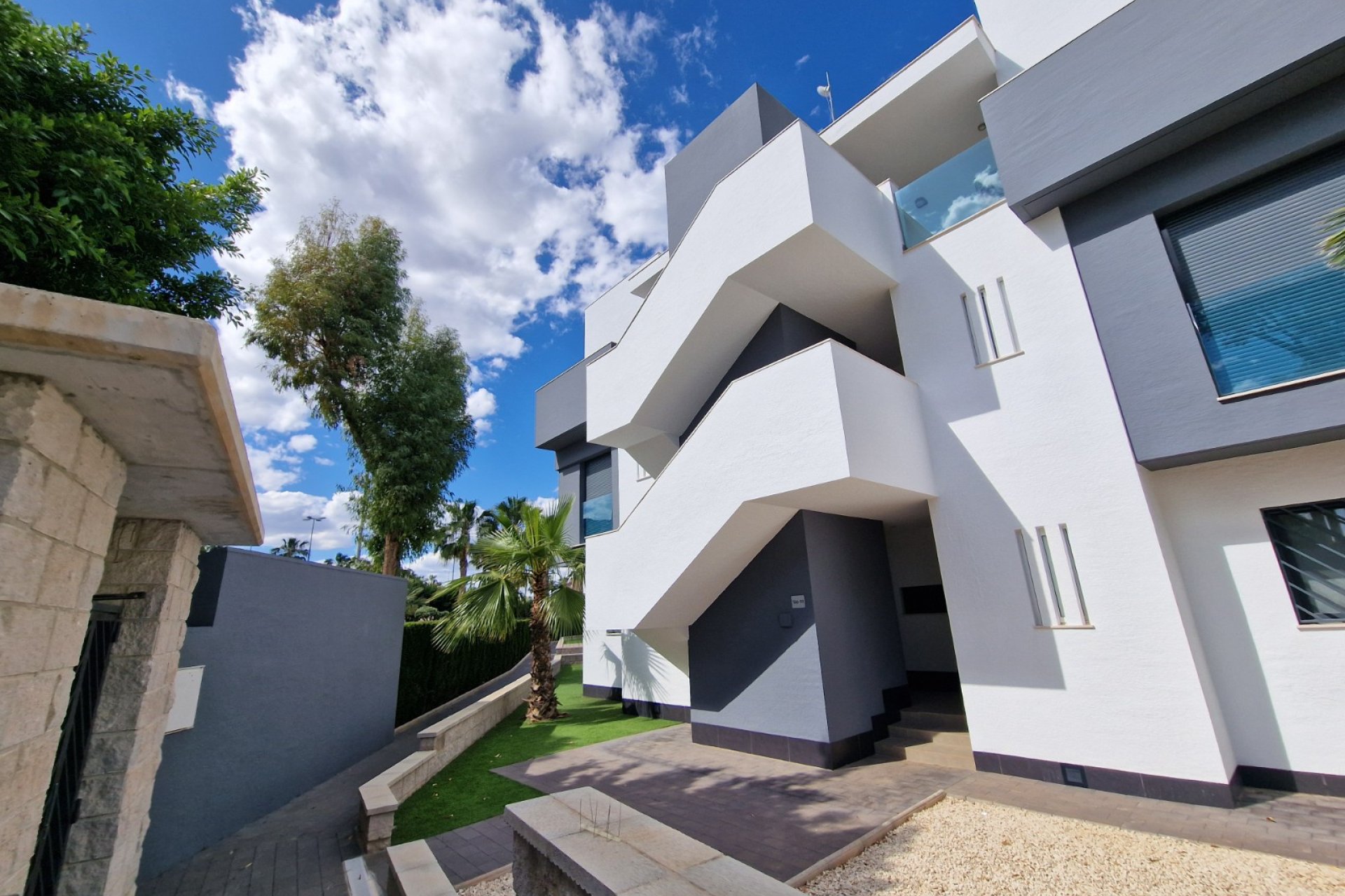 Herverkoop - apartment -
Guardamar del Segura - El Raso