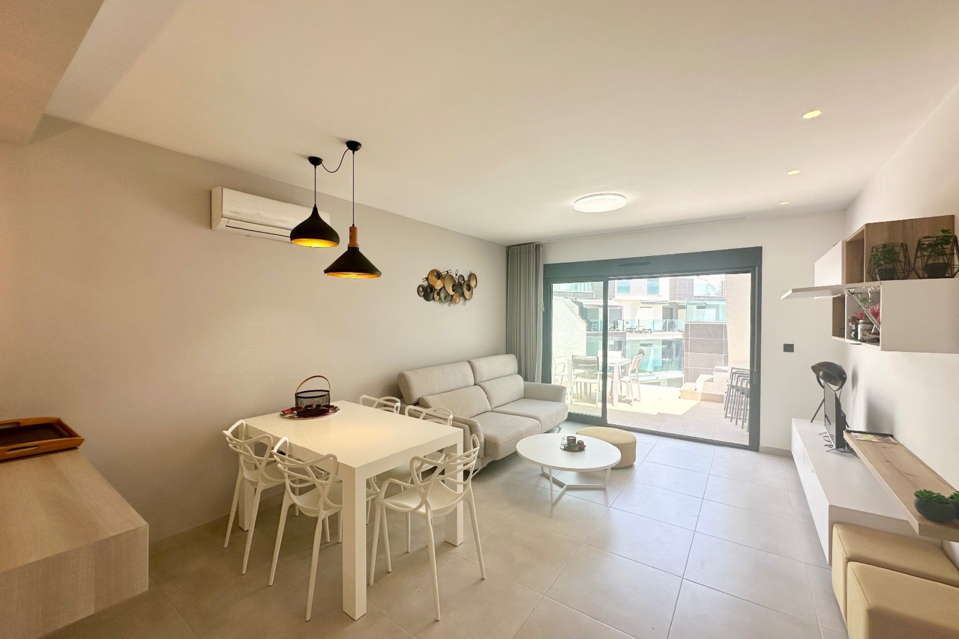 Herverkoop - apartment -
Guardamar del Segura - El Raso