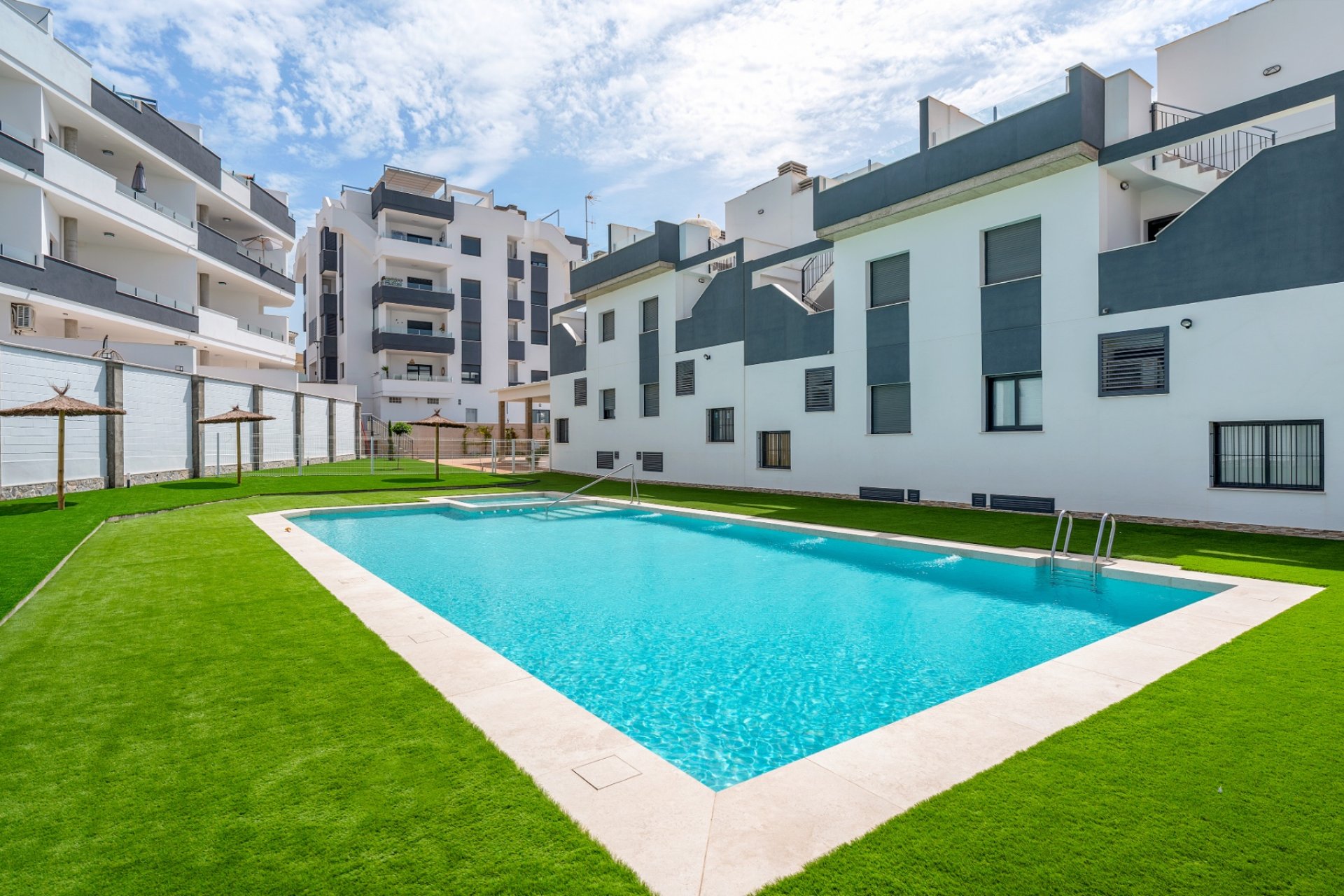 Herverkoop - apartment -
Orihuela Costa - Los Altos