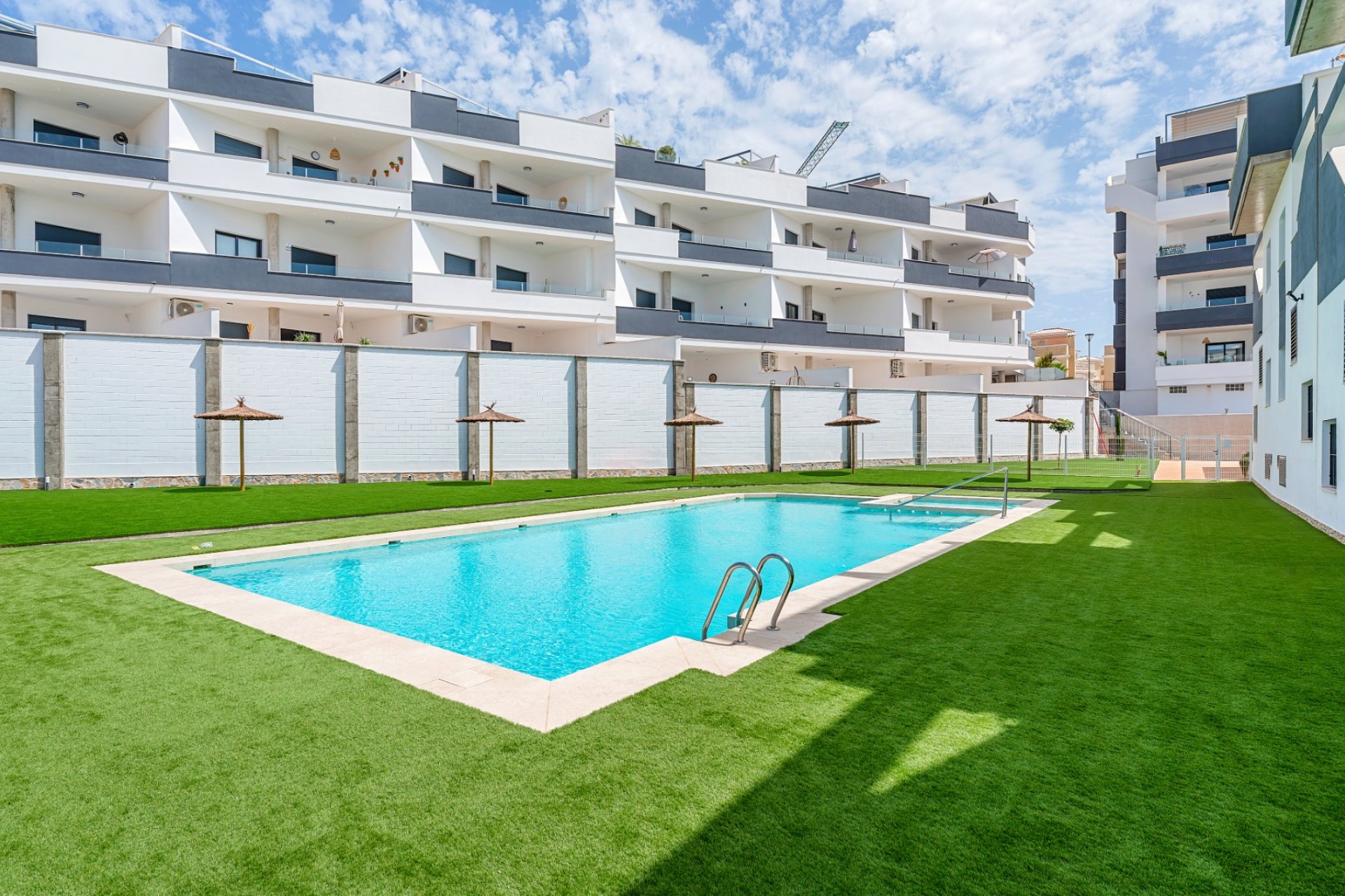 Herverkoop - apartment -
Orihuela Costa - Los Altos