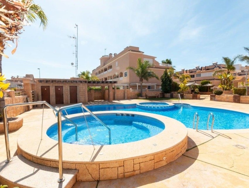Herverkoop - apartment -
Orihuela Costa - Los Dolses