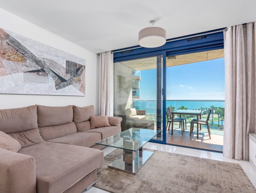 Herverkoop - apartment -
Orihuela Costa - Punta Prima