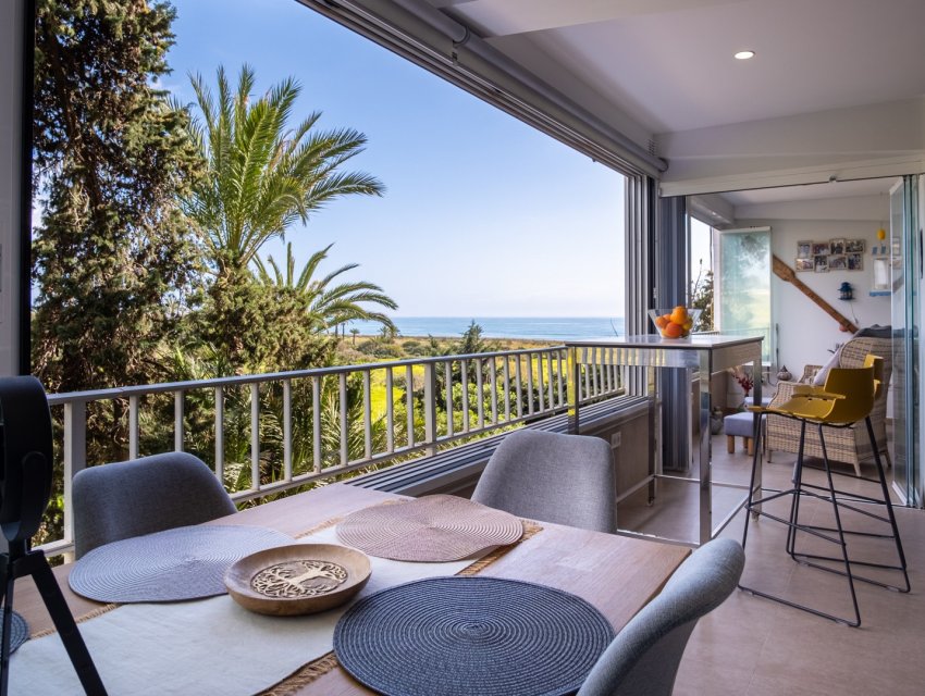 Herverkoop - apartment -
Orihuela Costa - Punta Prima