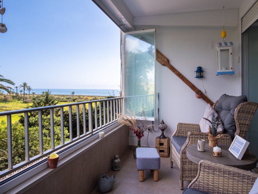 Herverkoop - apartment -
Orihuela Costa - Punta Prima