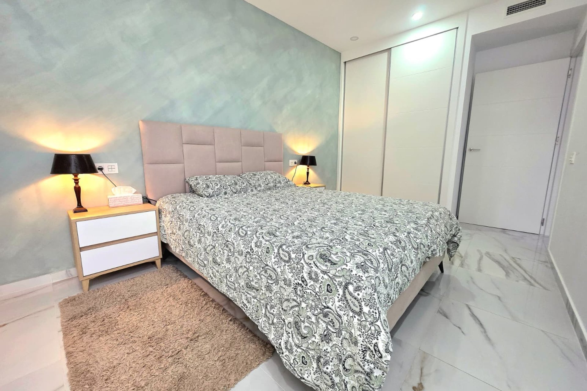 Herverkoop - apartment -
Torrevieja - Center
