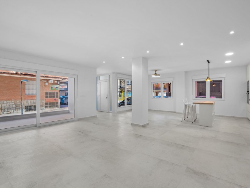 Herverkoop - apartment -
Torrevieja - El Acequión - Los Náufragos