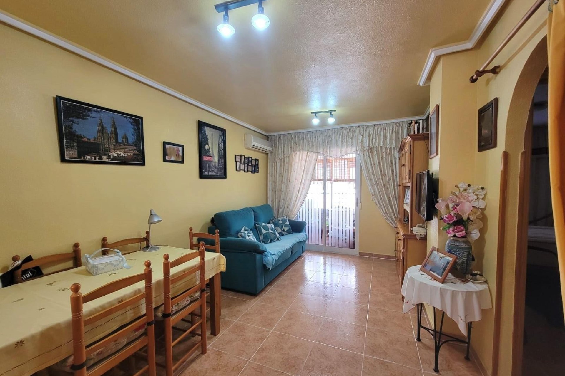 Herverkoop - apartment -
Torrevieja - Nueva Torrevieja