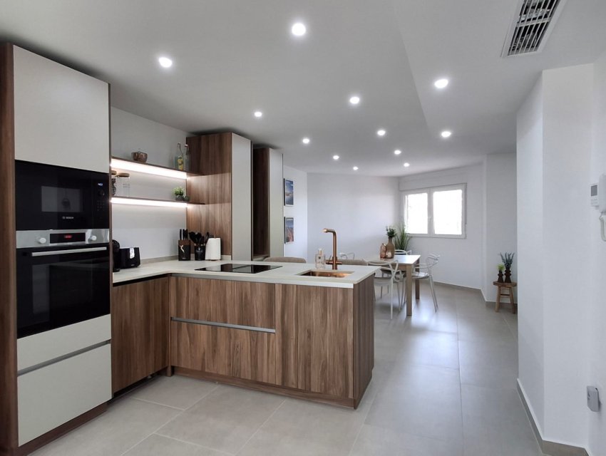 Herverkoop - apartment -
Torrevieja - Playa Acequion
