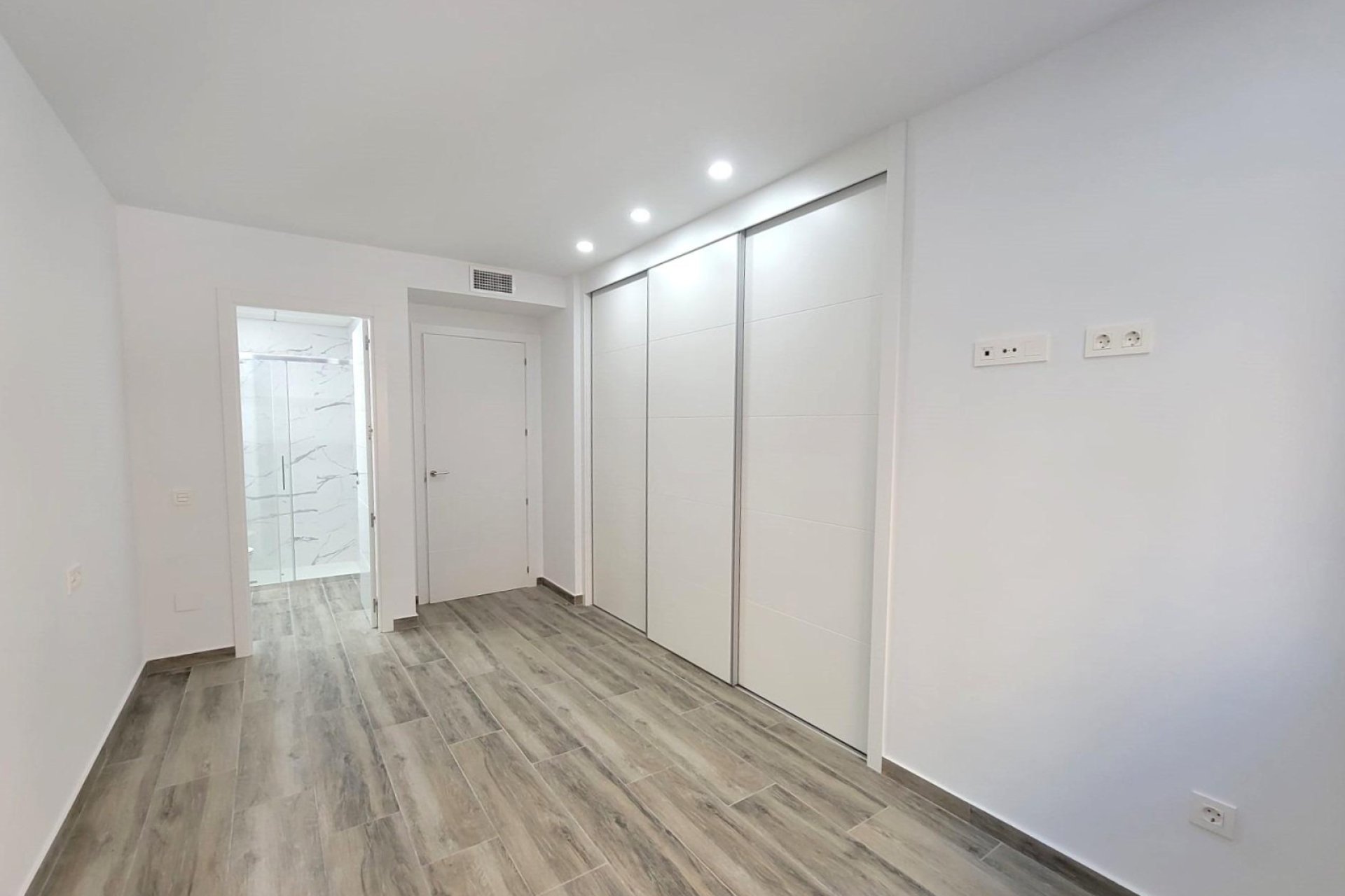 Herverkoop - apartment -
Torrevieja - Playa del Cura
