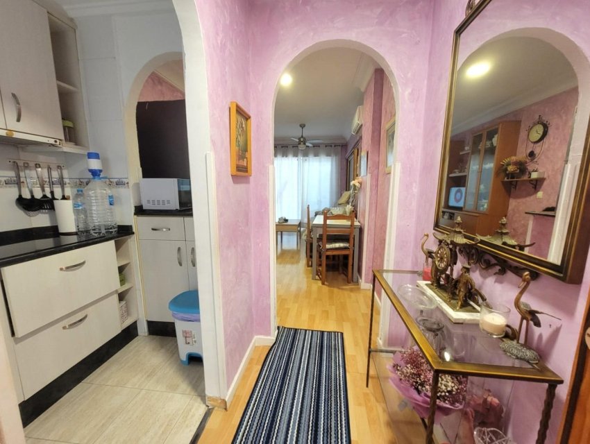 Herverkoop - apartment -
Torrevieja - Playa del Cura