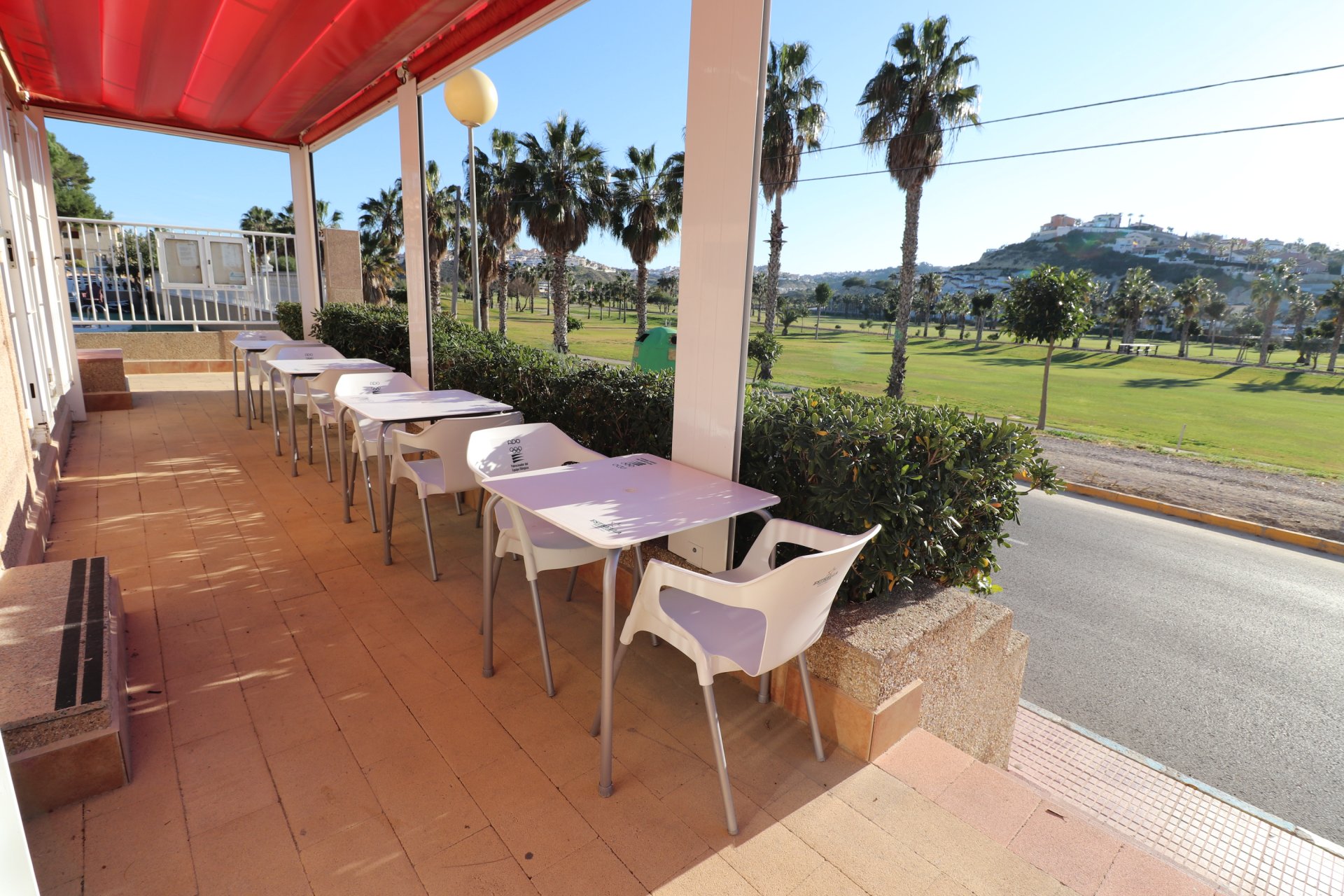 Herverkoop - Commercial (Freehold) -
Ciudad Quesada - La Marquesa Golf