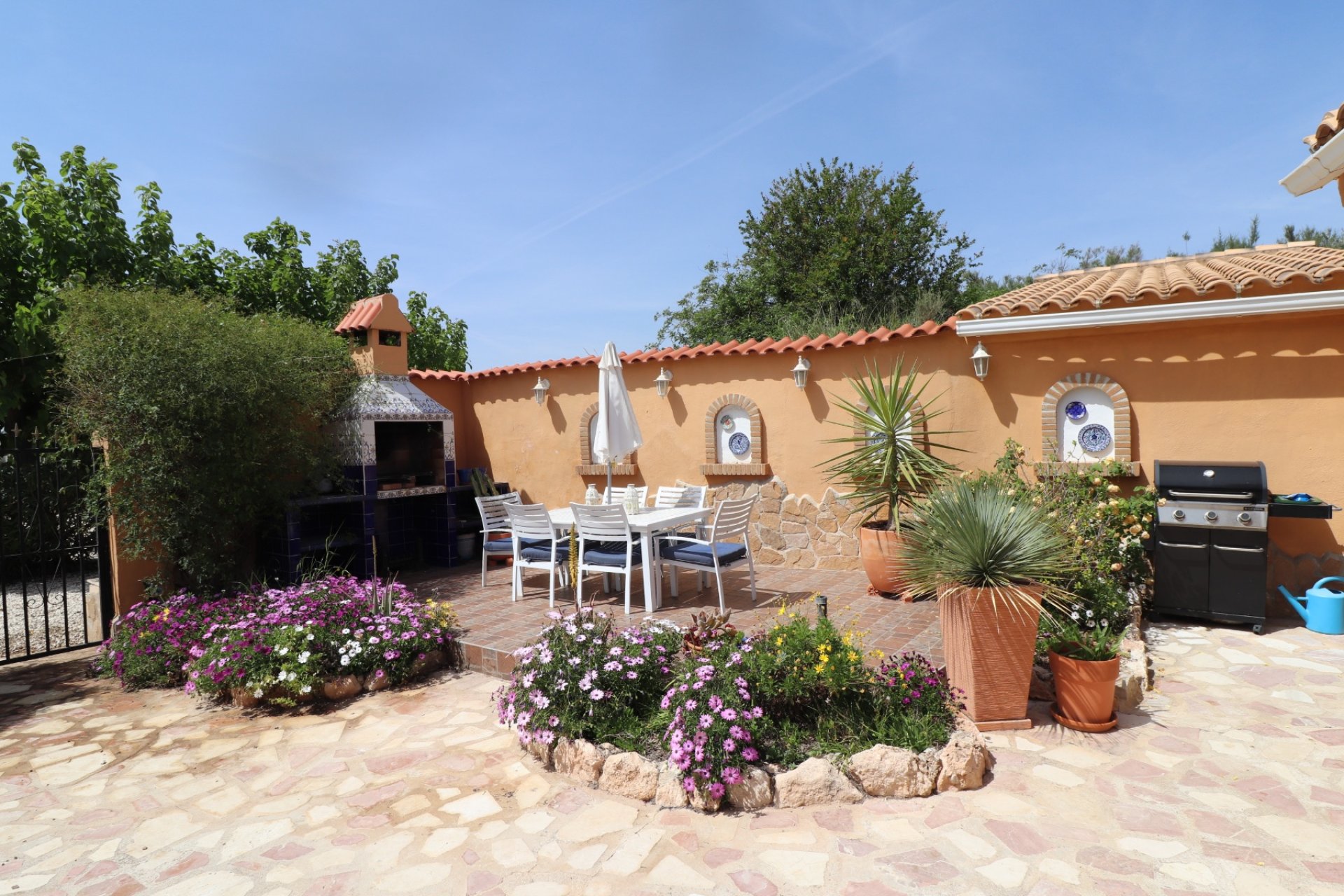 Herverkoop - Country House -
Hondón de las Nieves - La Canalosa