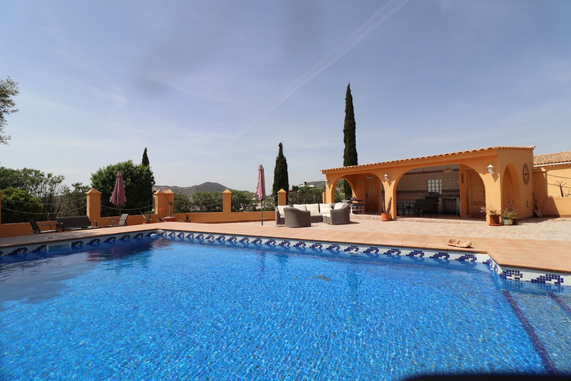Herverkoop - Country House -
Hondón de las Nieves - La Canalosa