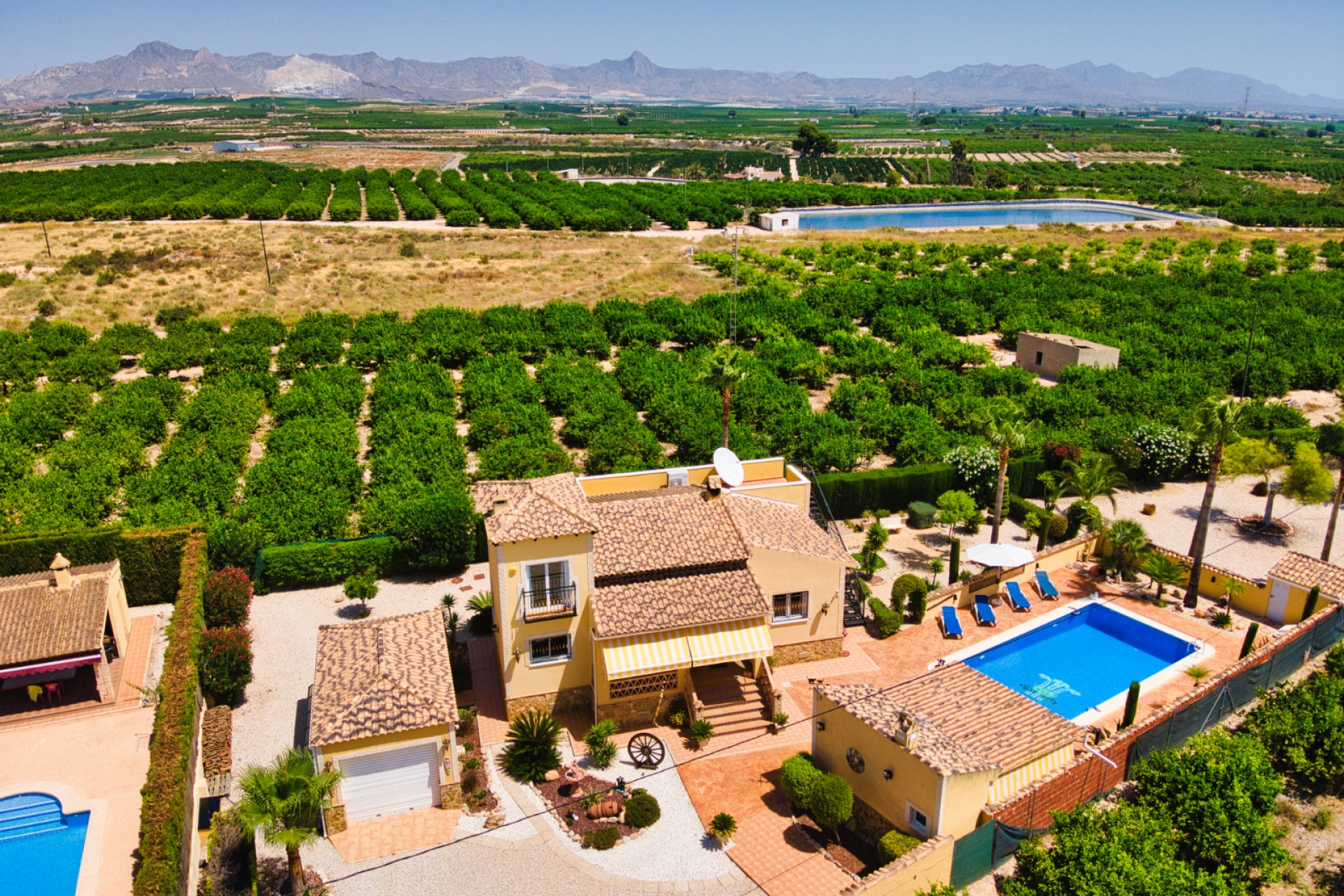 Herverkoop - Country House -
Orihuela