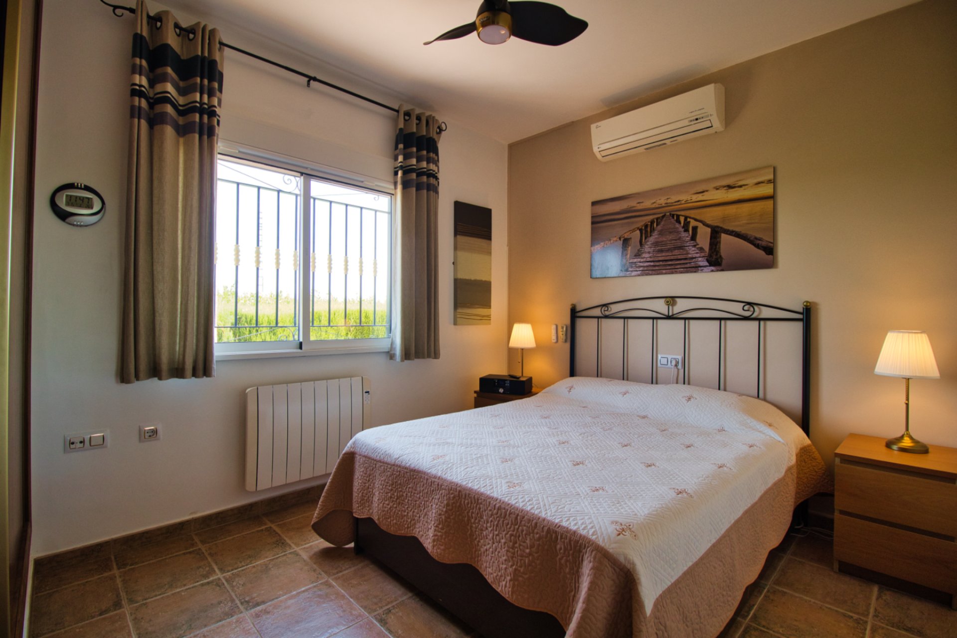 Herverkoop - Country House -
Orihuela