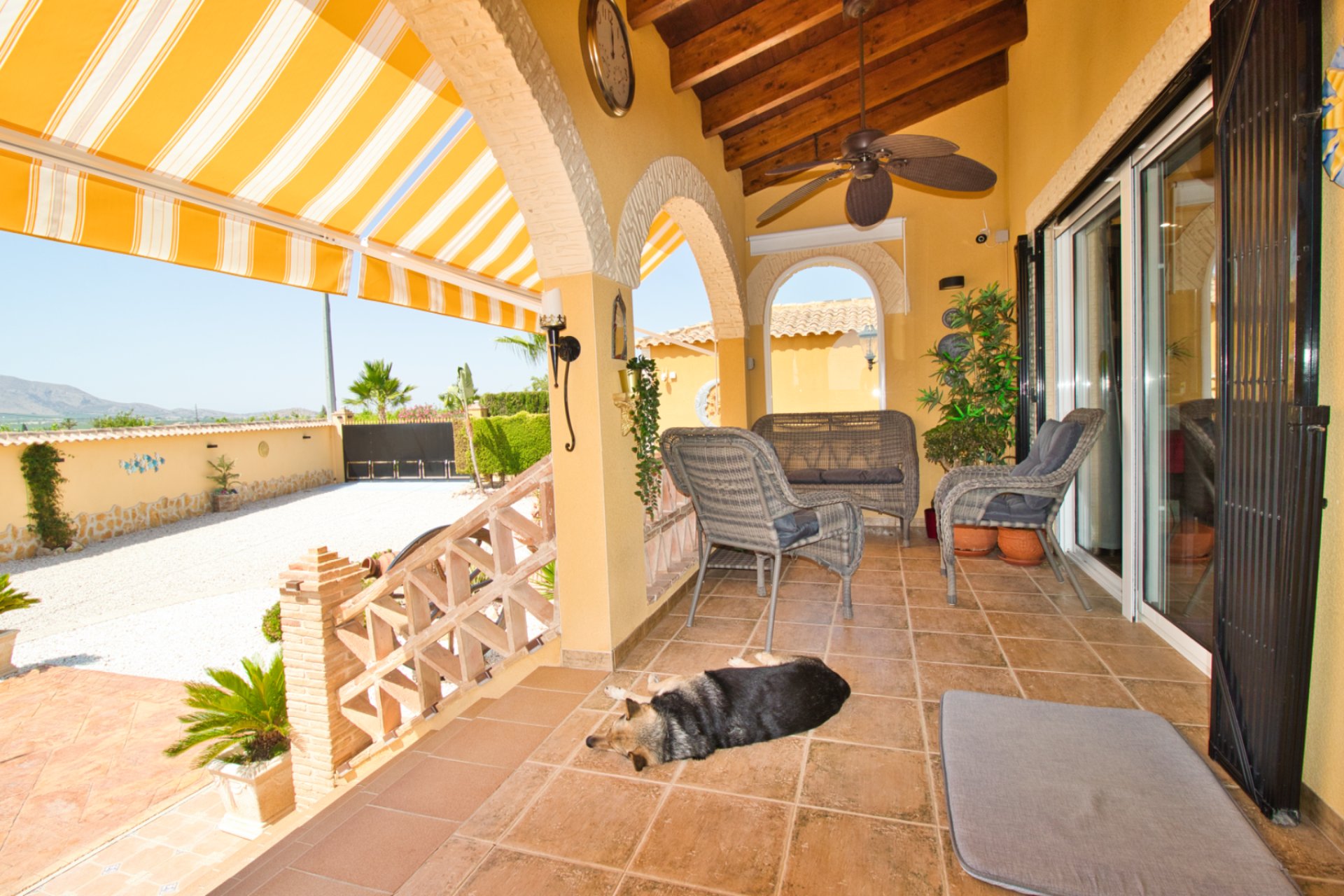 Herverkoop - Country House -
Orihuela