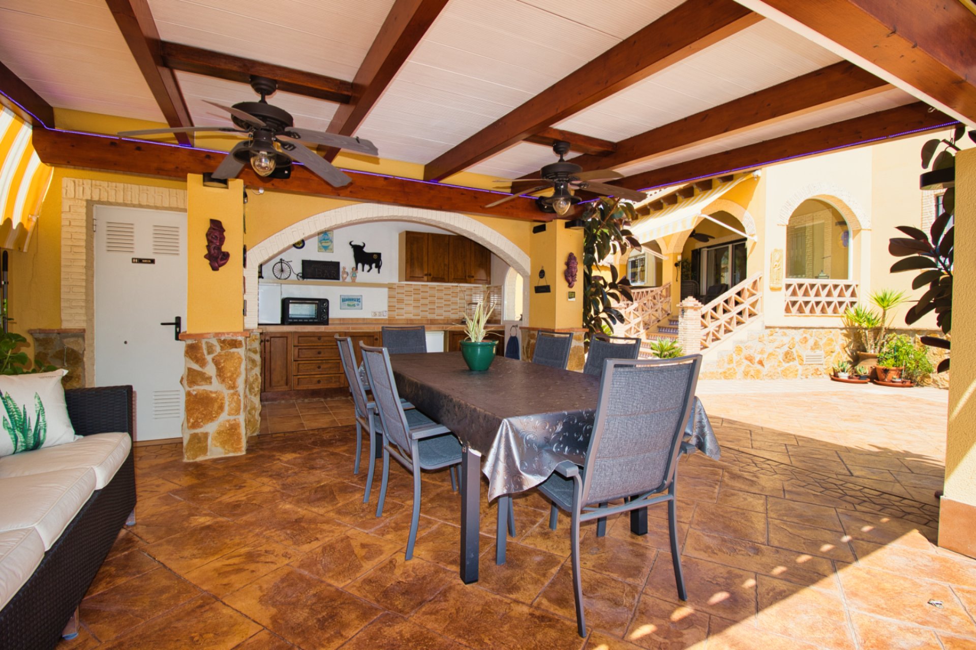 Herverkoop - Country House -
Orihuela