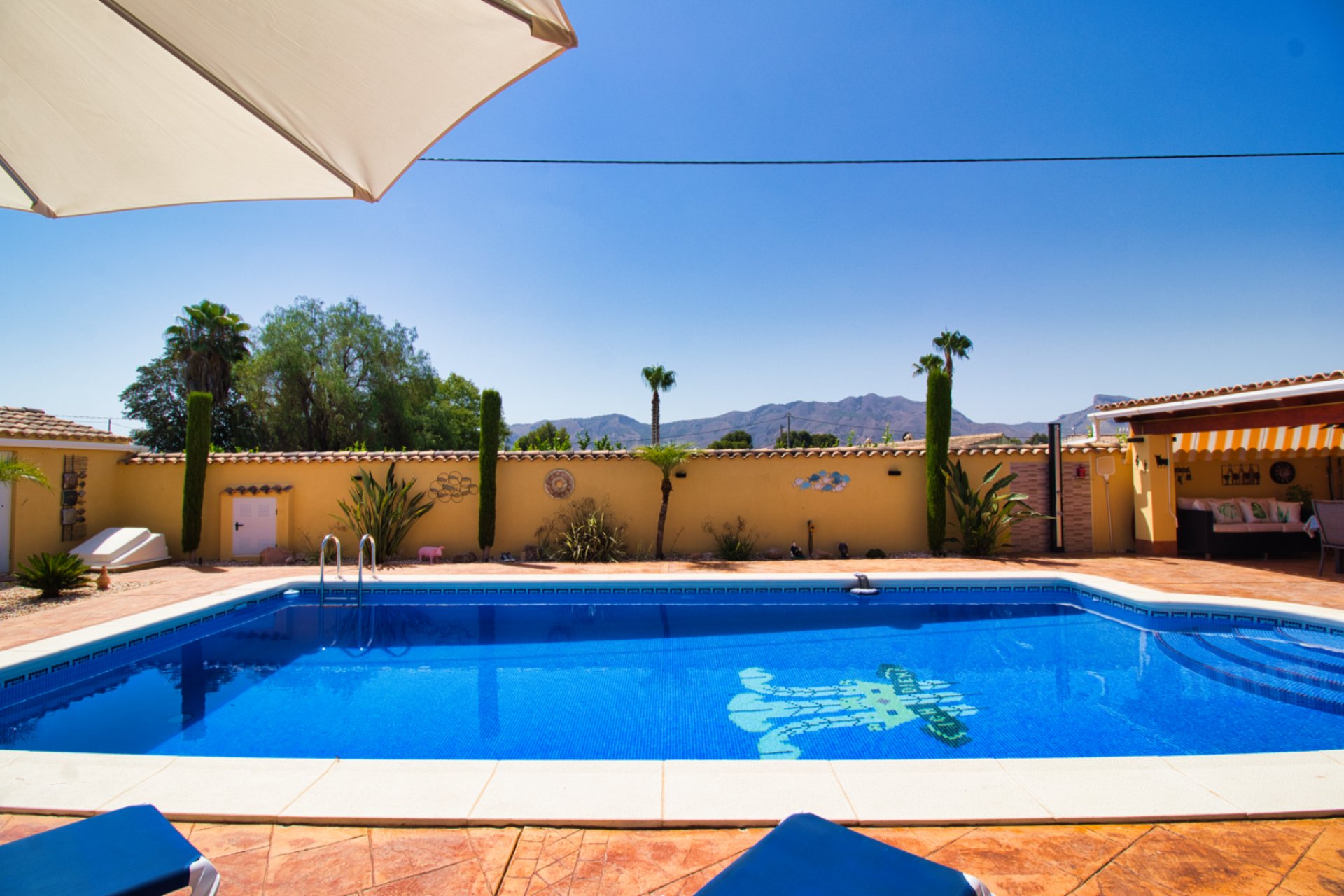 Herverkoop - Country House -
Orihuela