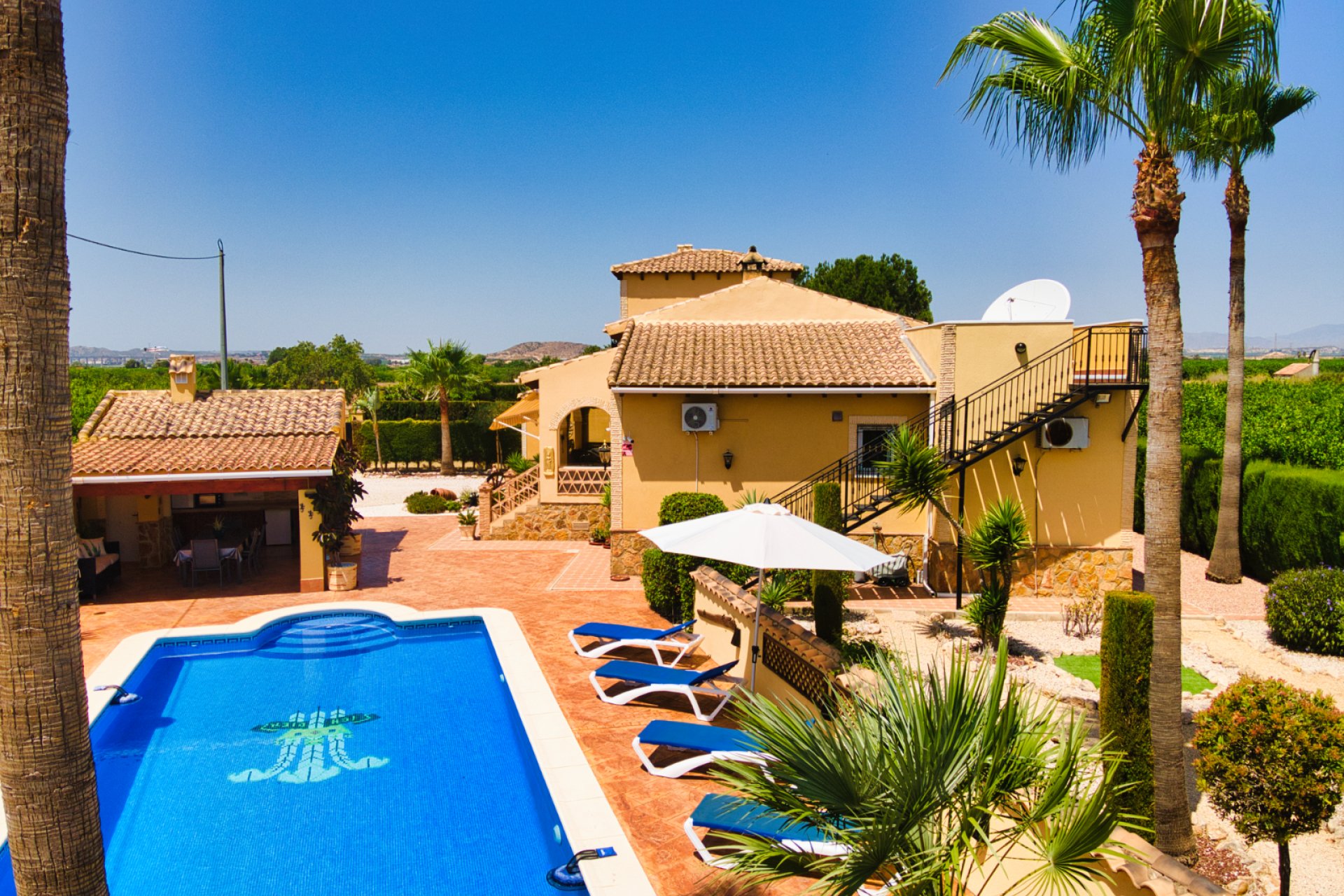 Herverkoop - Country House -
Orihuela