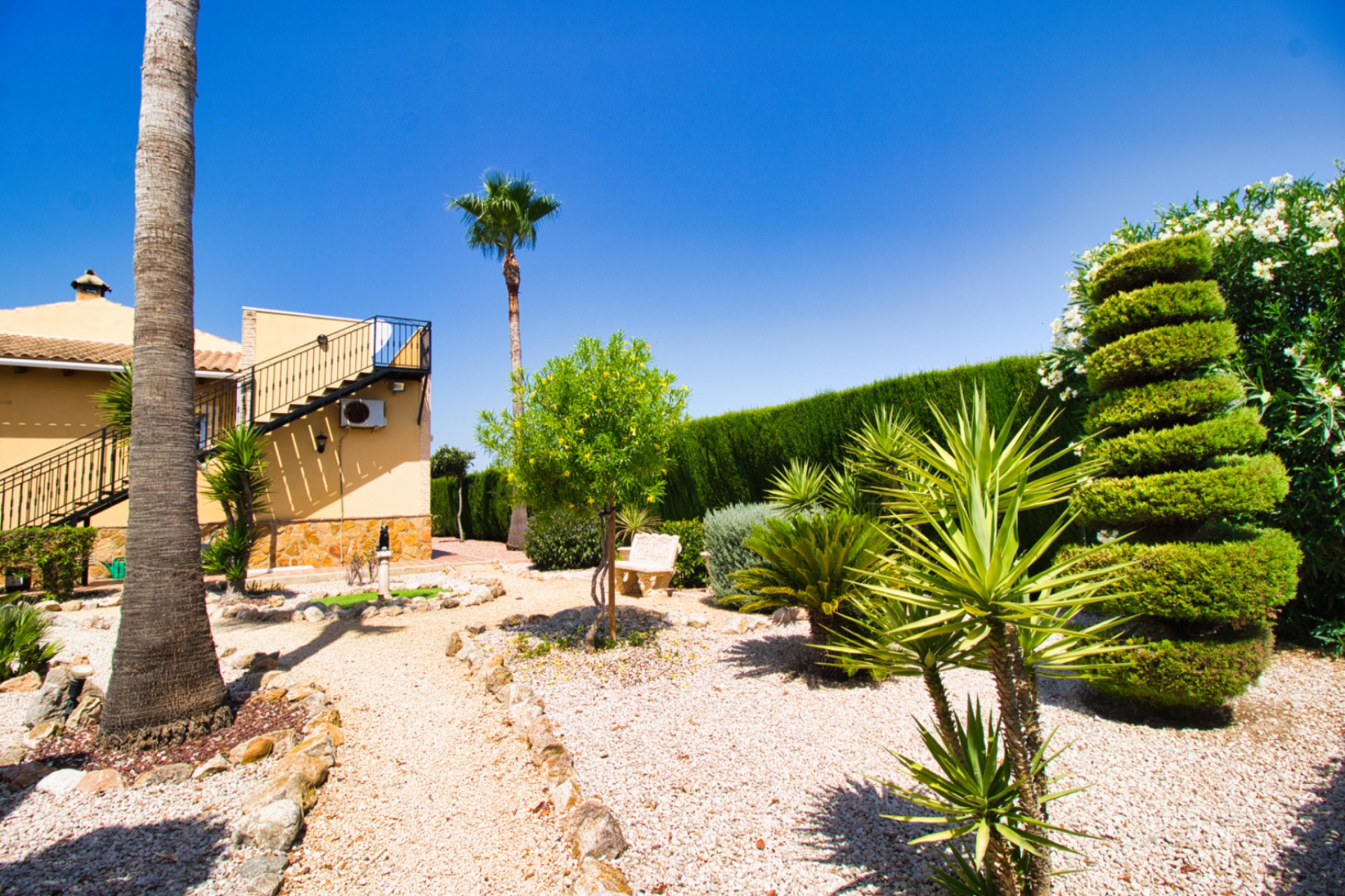 Herverkoop - Country House -
Orihuela