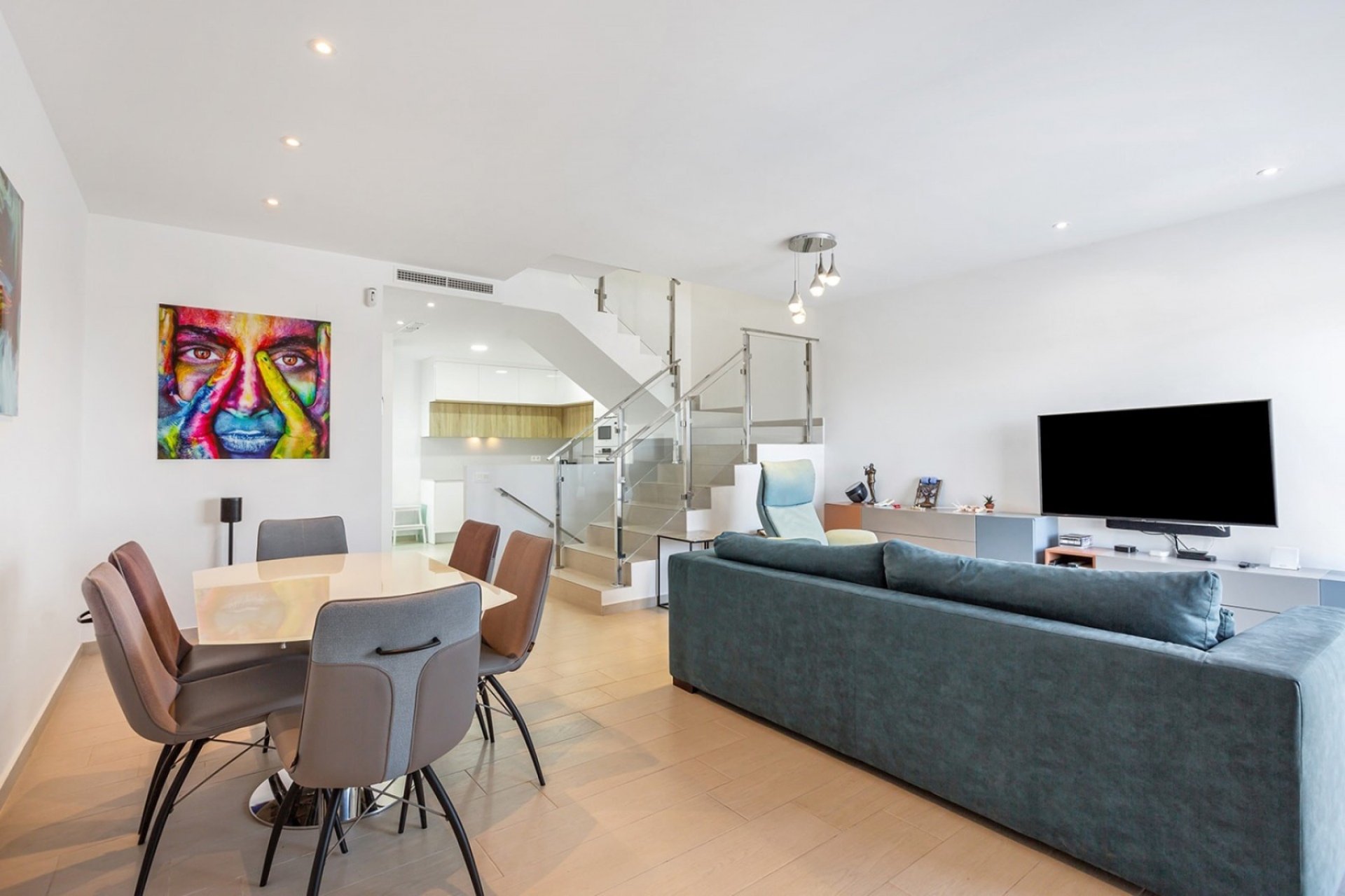 Herverkoop - Herenhuis -
Ciudad Quesada - Costa Blanca