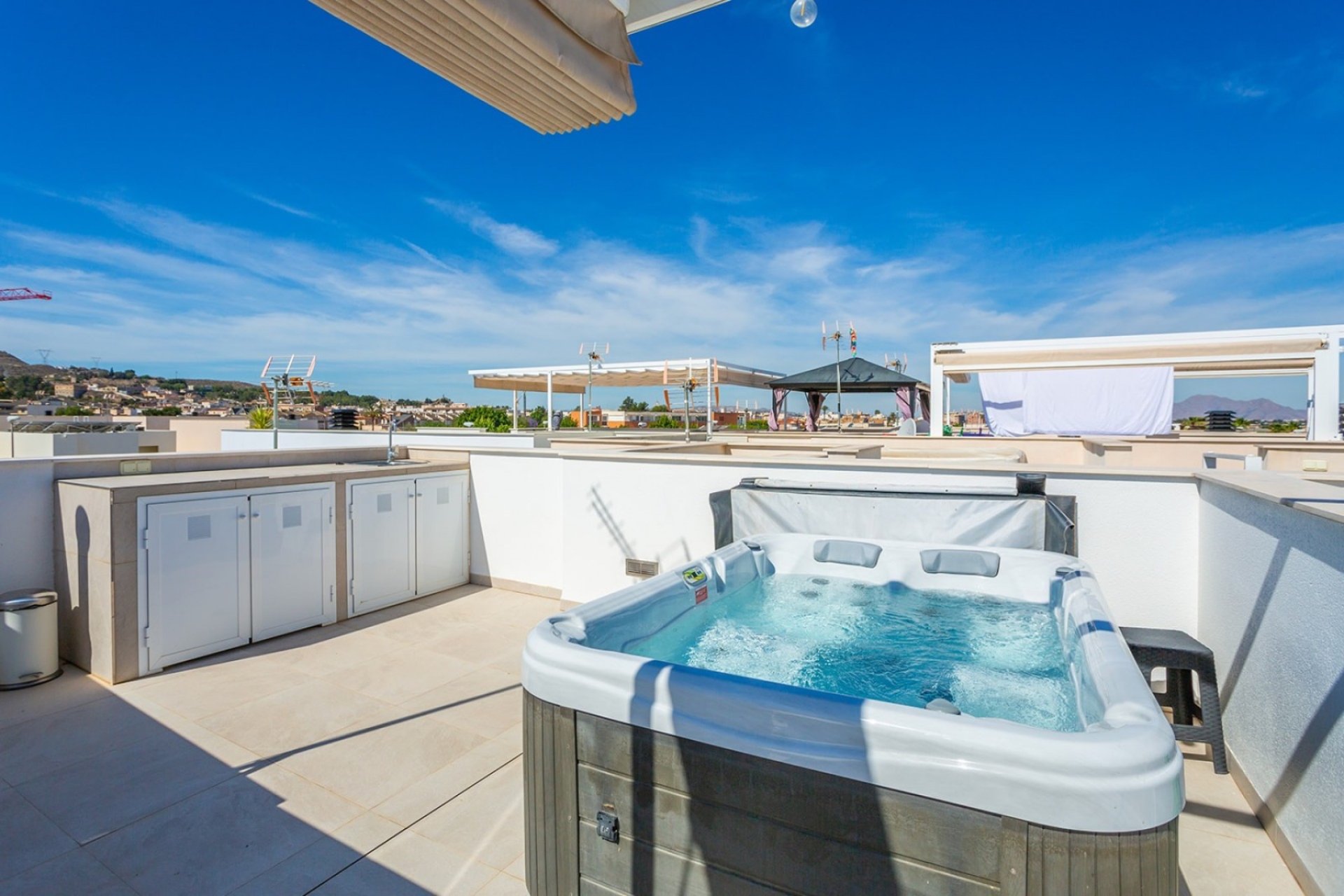 Herverkoop - Herenhuis -
Ciudad Quesada - Costa Blanca