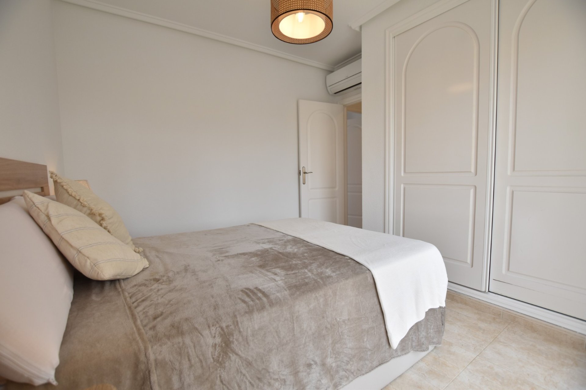 Herverkoop - Herenhuis -
Ciudad Quesada - Doña Pepa