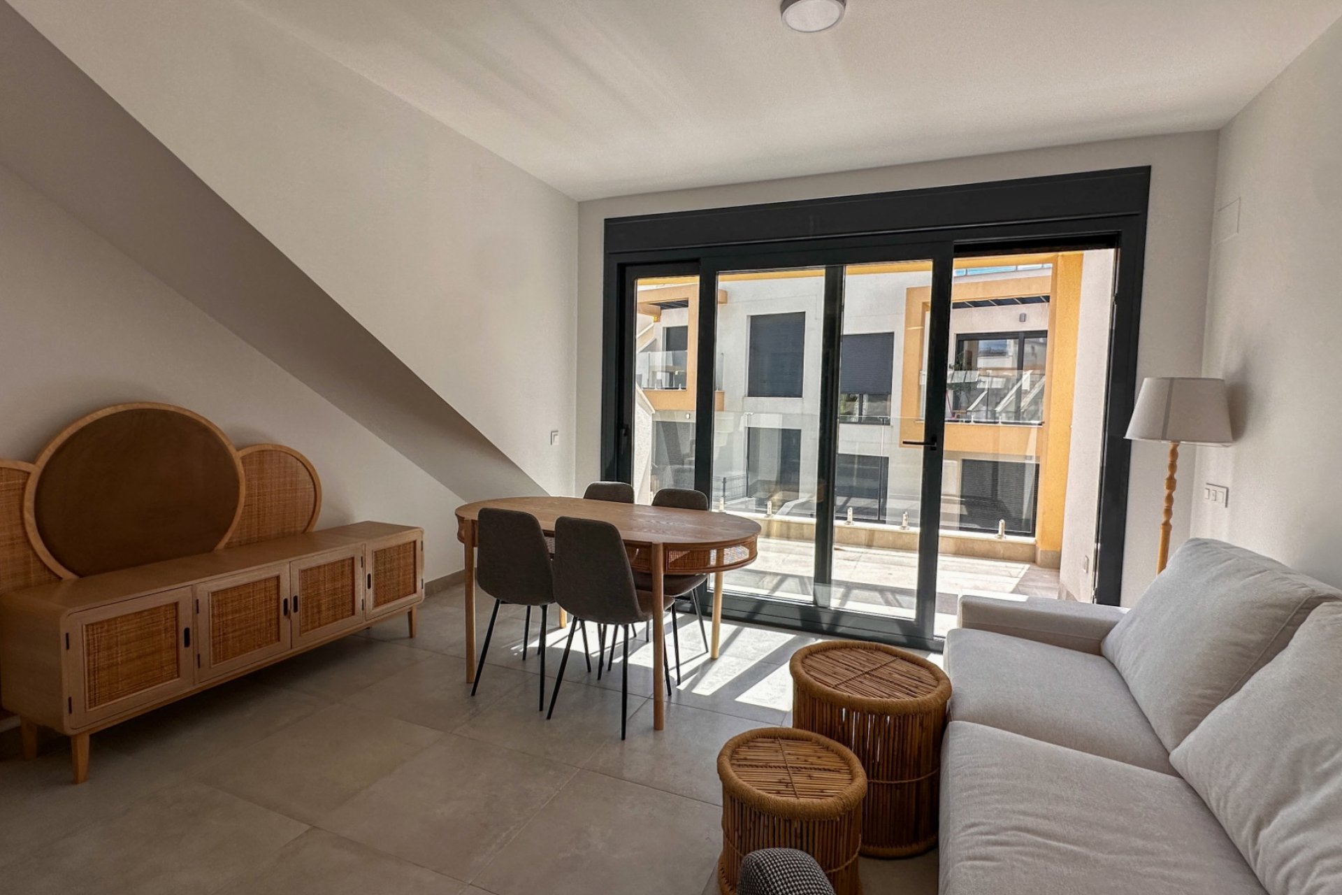 Herverkoop - Herenhuis -
Orihuela Costa - Costa Blanca