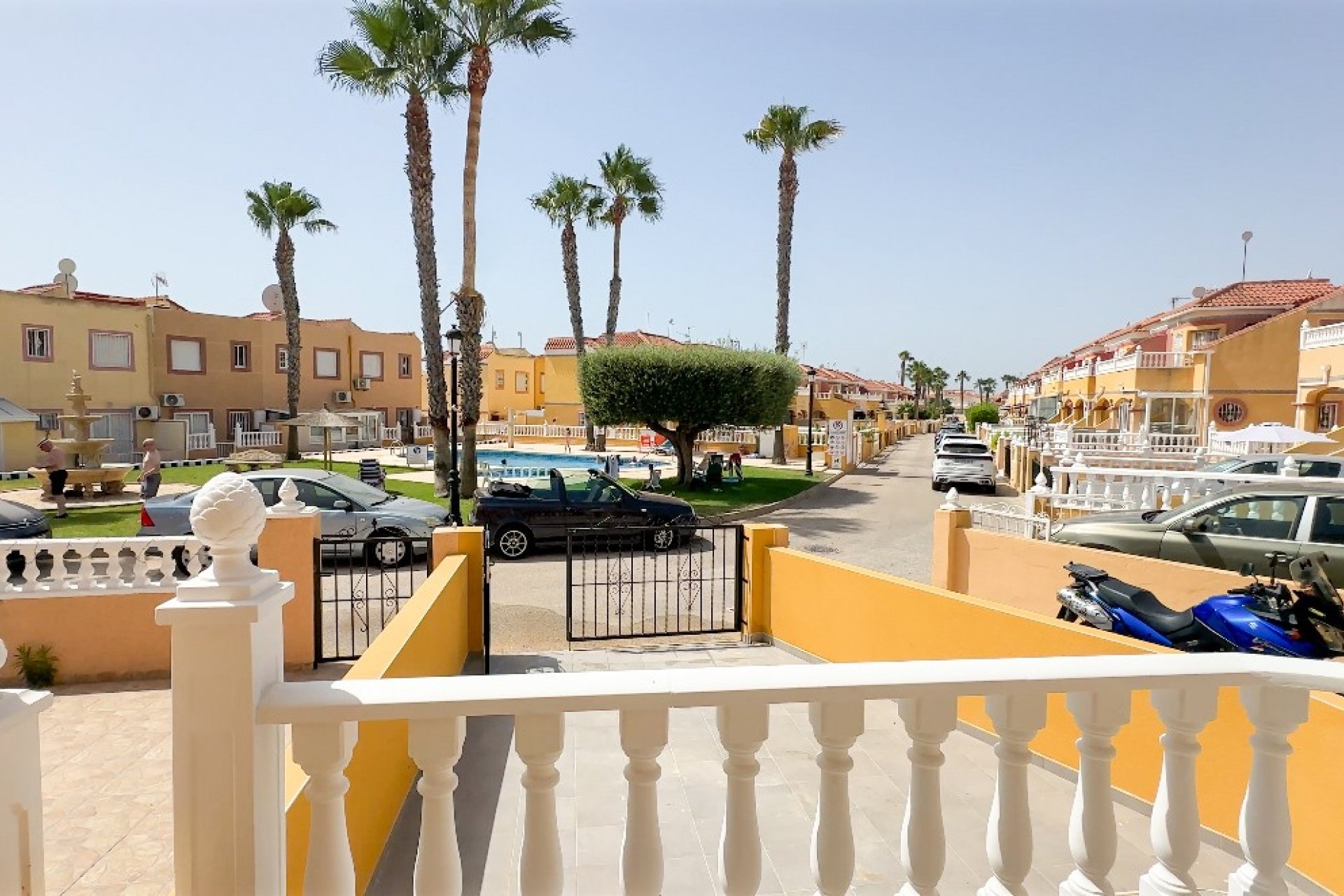 Herverkoop - Herenhuis -
Orihuela Costa - La Regia