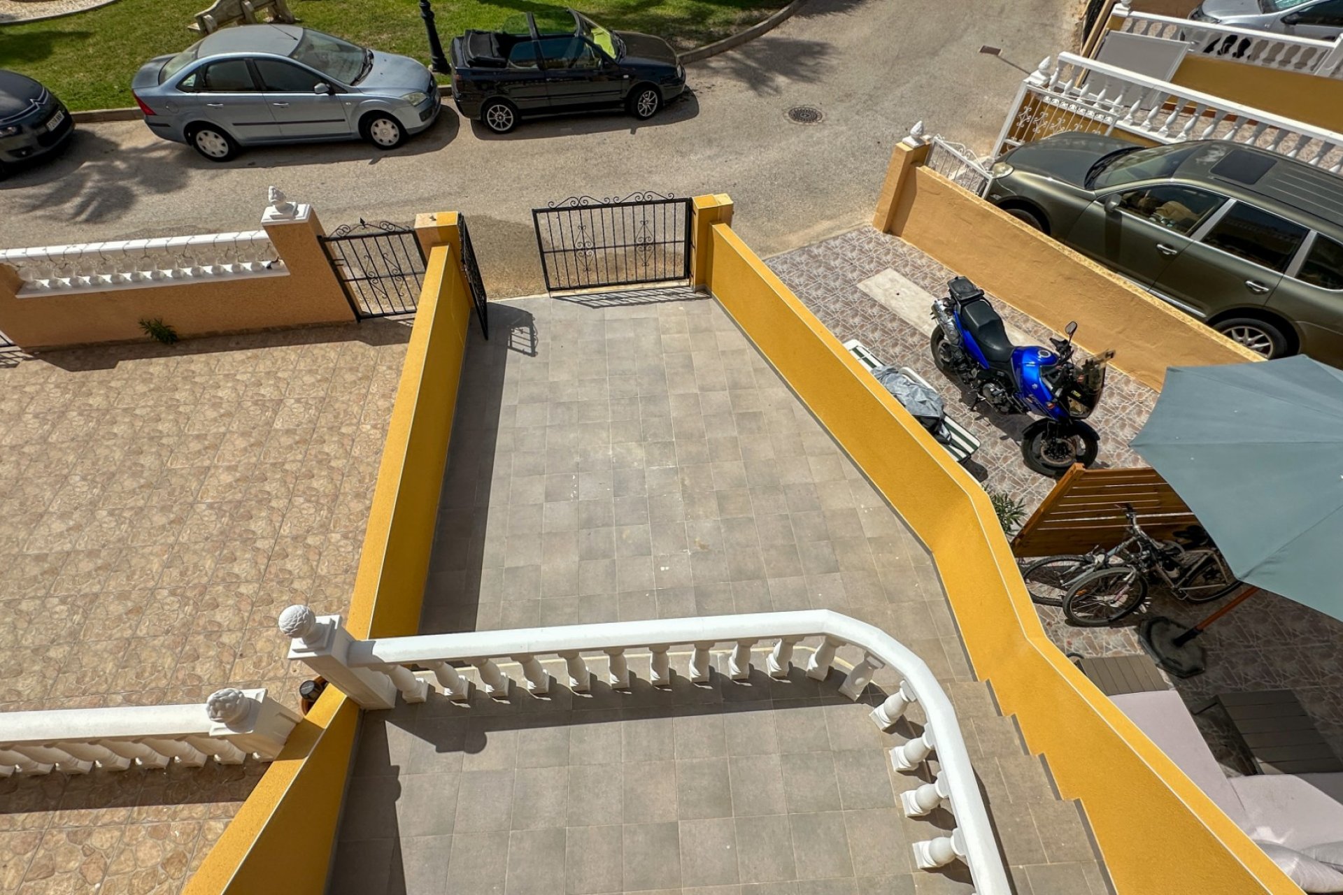 Herverkoop - Herenhuis -
Orihuela Costa - La Regia