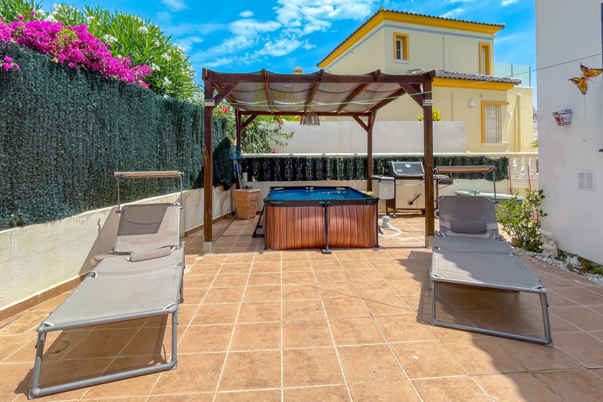Herverkoop - Herenhuis -
Orihuela Costa - La Rioja