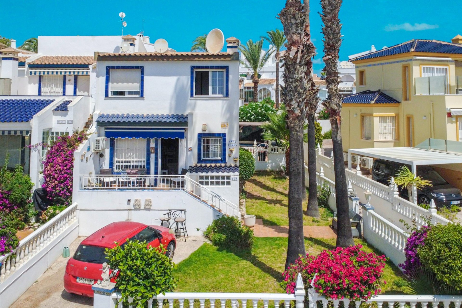 Herverkoop - Herenhuis -
Orihuela Costa - La Rioja