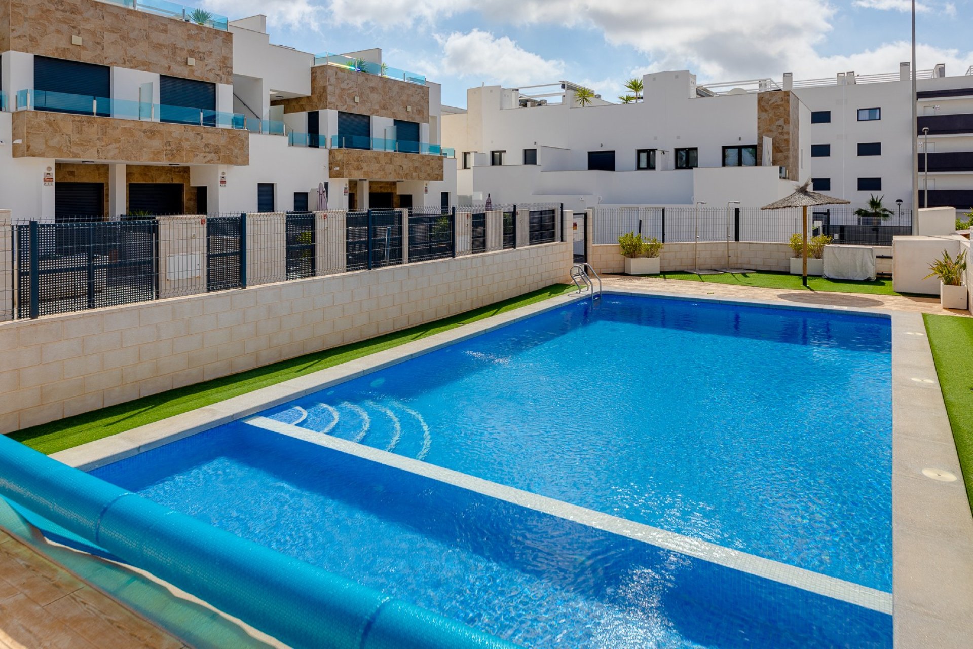 Herverkoop - Herenhuis -
Orihuela Costa - Las Filipinas