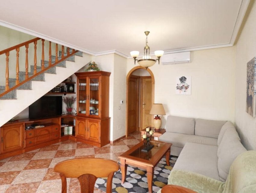 Herverkoop - Herenhuis -
Orihuela Costa - Los Altos