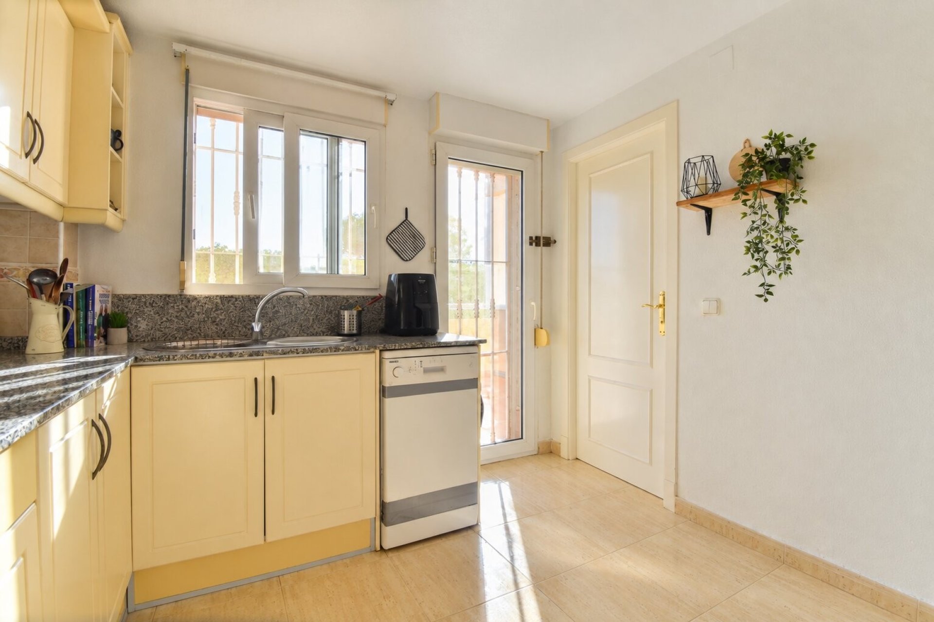 Herverkoop - Herenhuis -
Orihuela Costa - Los Altos