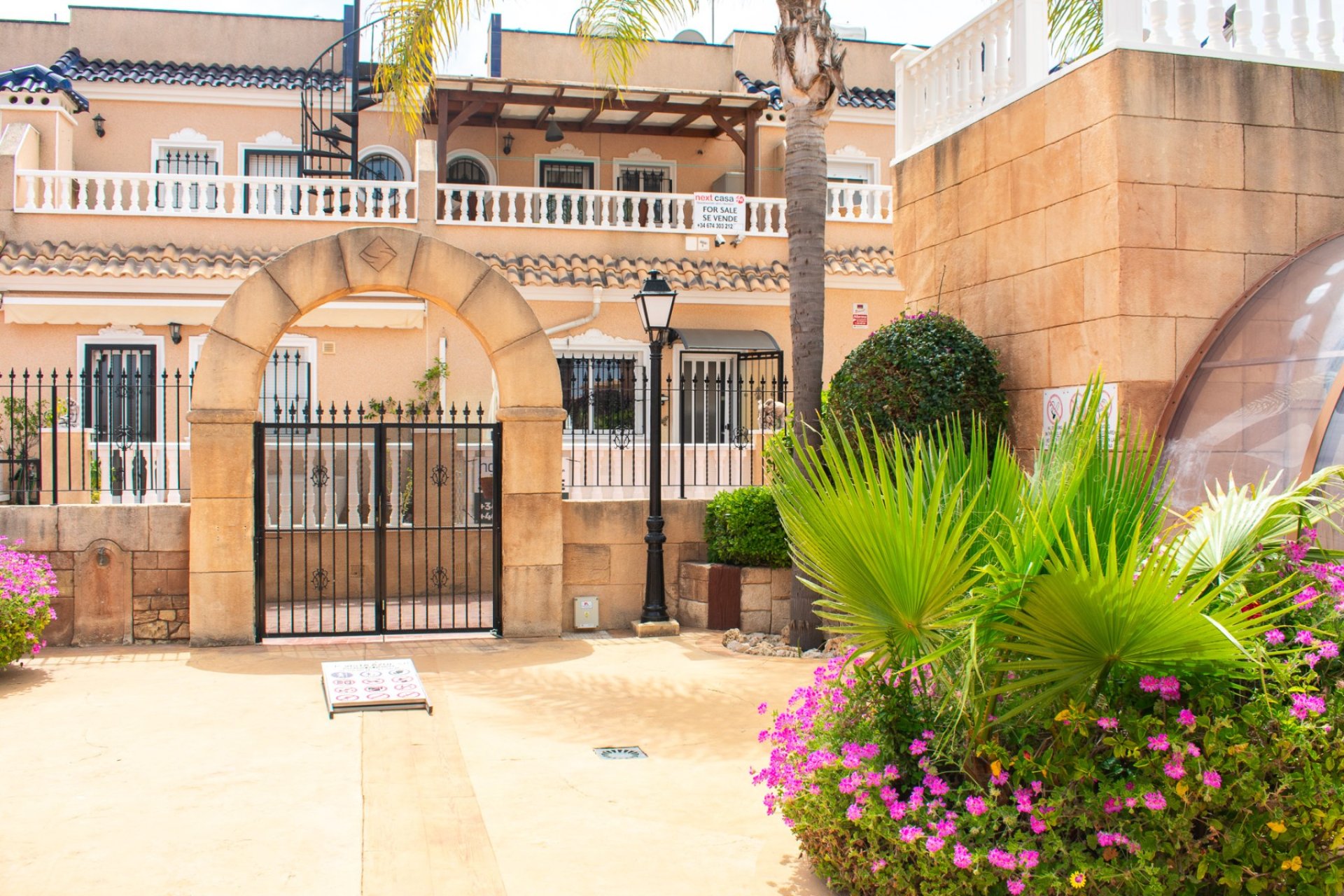 Herverkoop - Herenhuis -
Orihuela Costa - Los Dolses