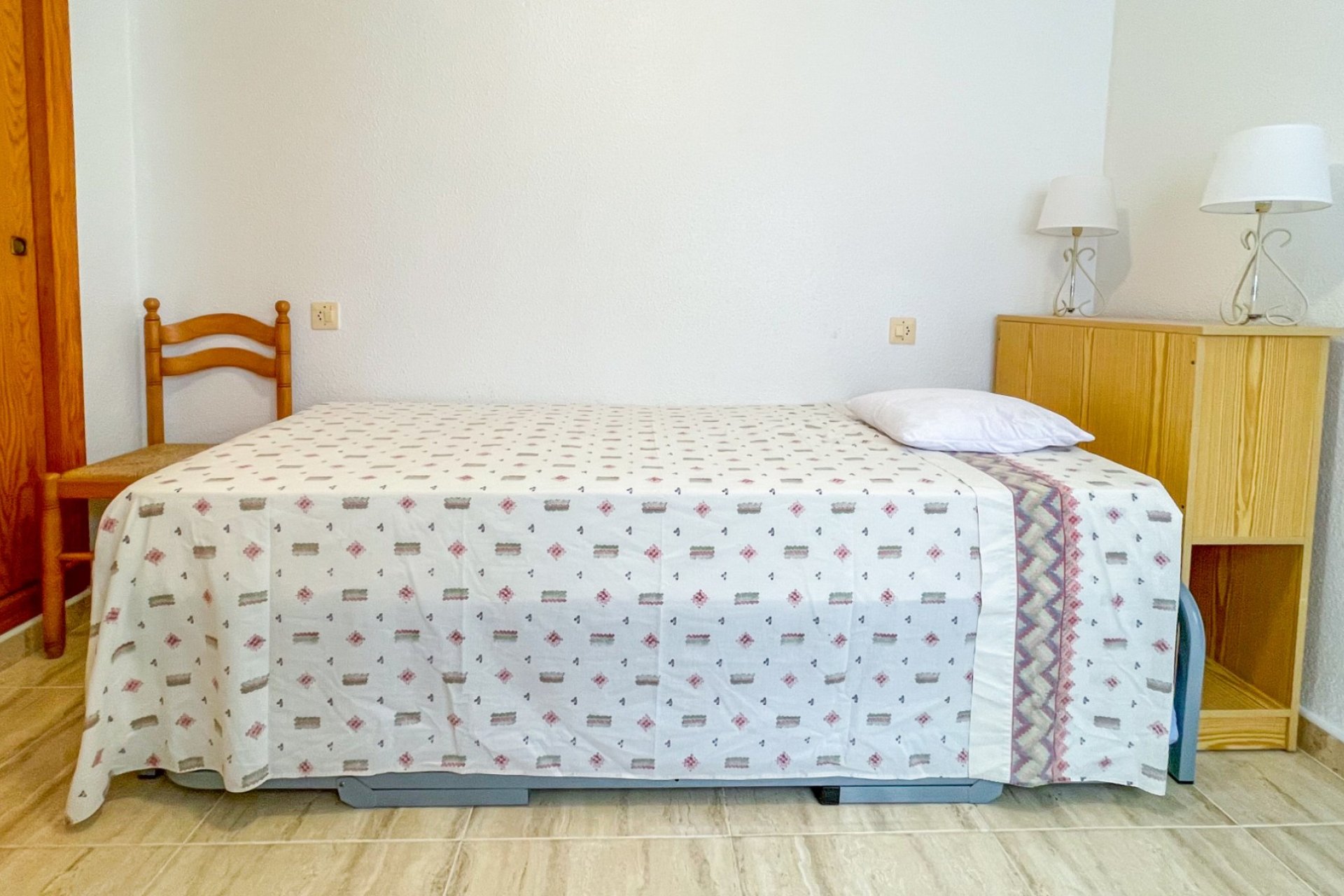 Herverkoop - Herenhuis -
Orihuela Costa - Playa Flamenca