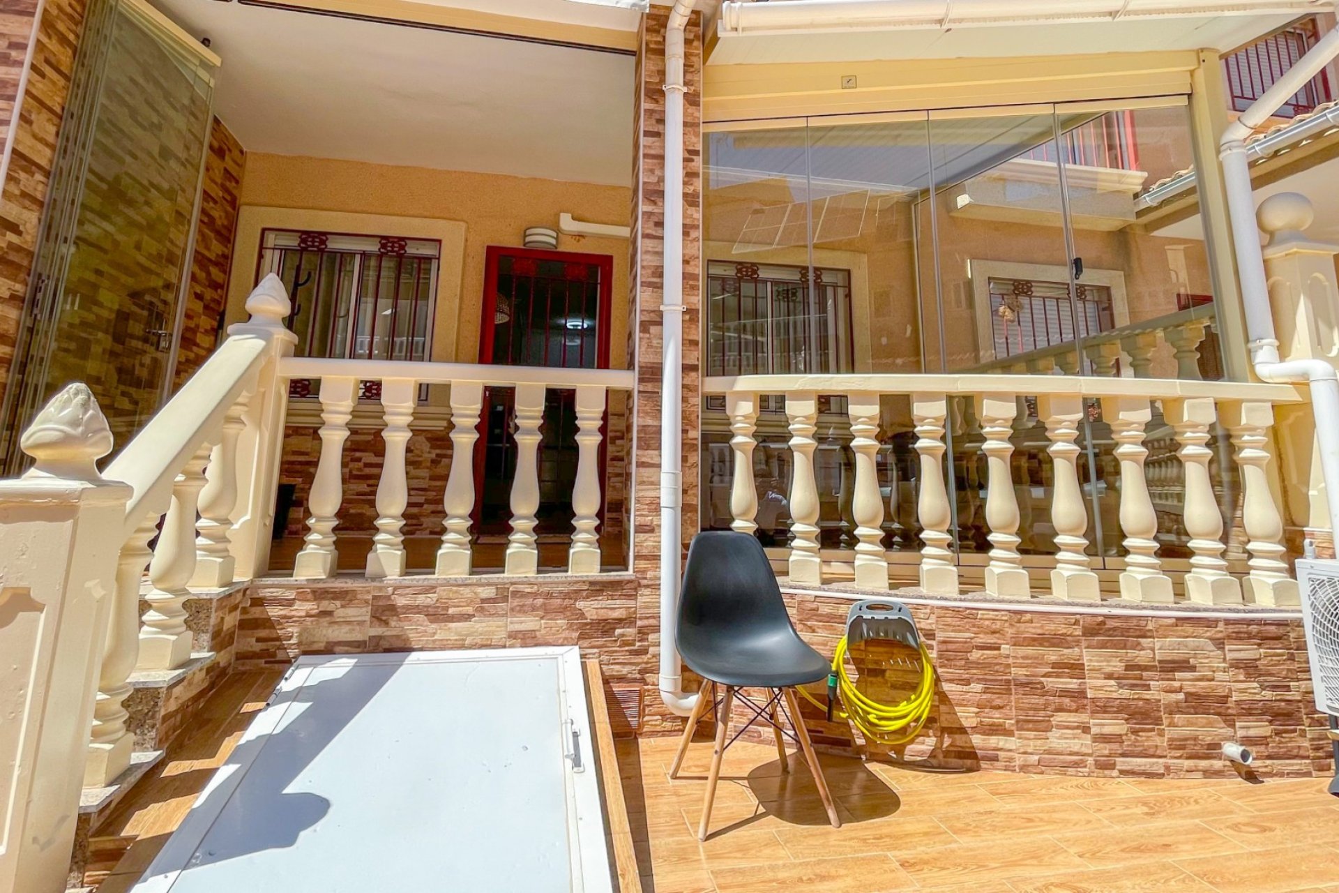 Herverkoop - Herenhuis -
Orihuela Costa - Playa Flamenca