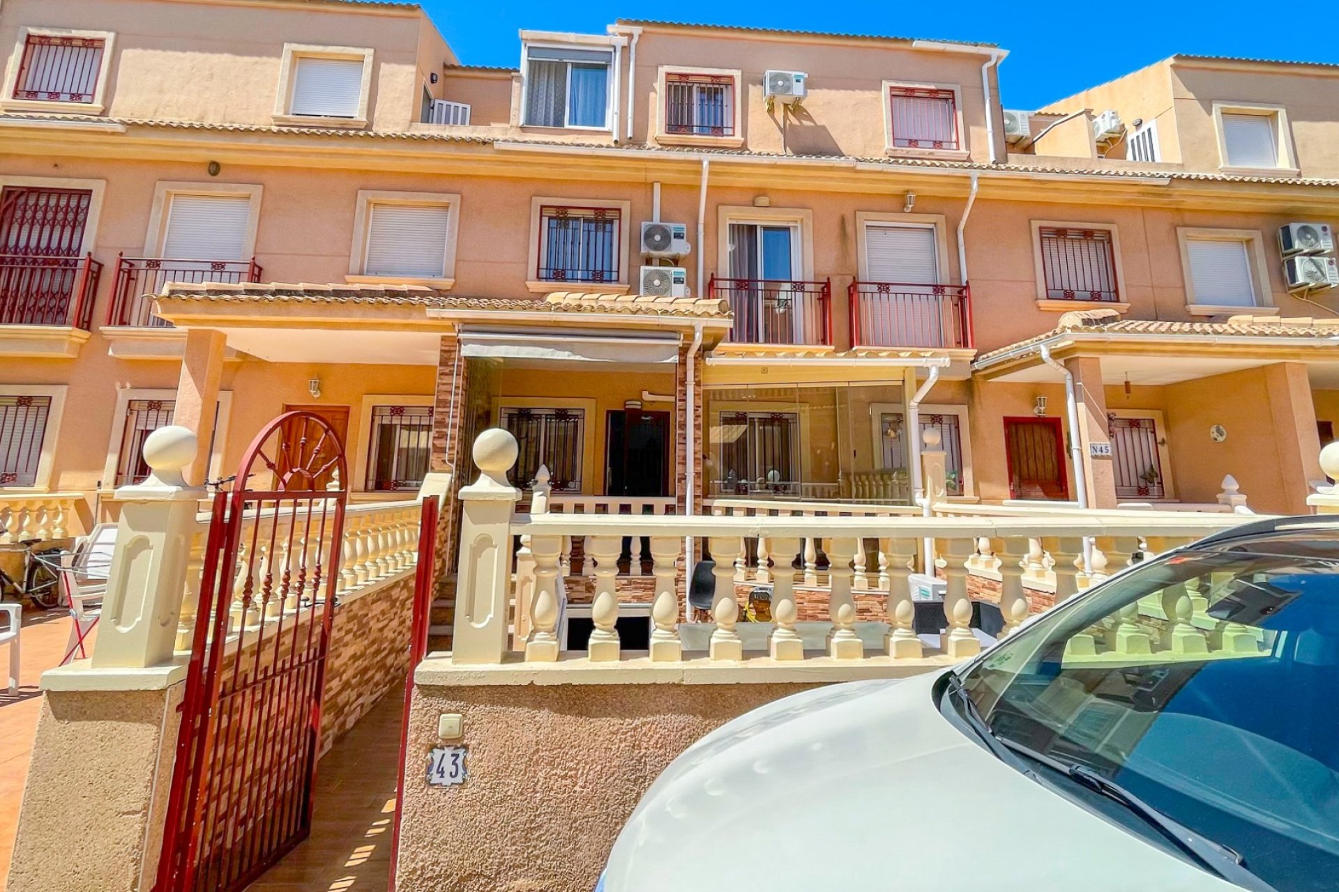Herverkoop - Herenhuis -
Orihuela Costa - Playa Flamenca