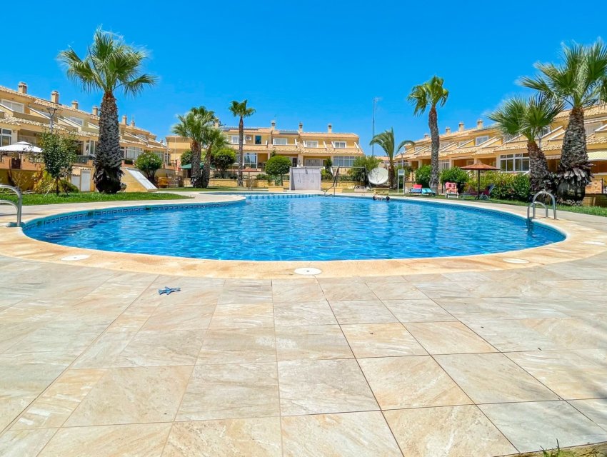 Herverkoop - Herenhuis -
Orihuela Costa - Punta Prima