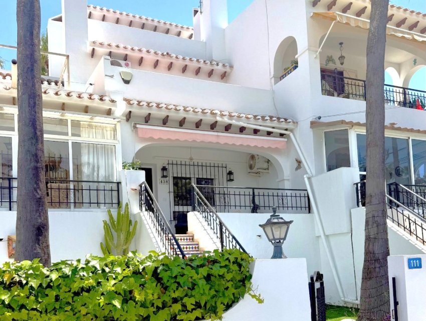 Herverkoop - Herenhuis -
Orihuela Costa - Villamartín