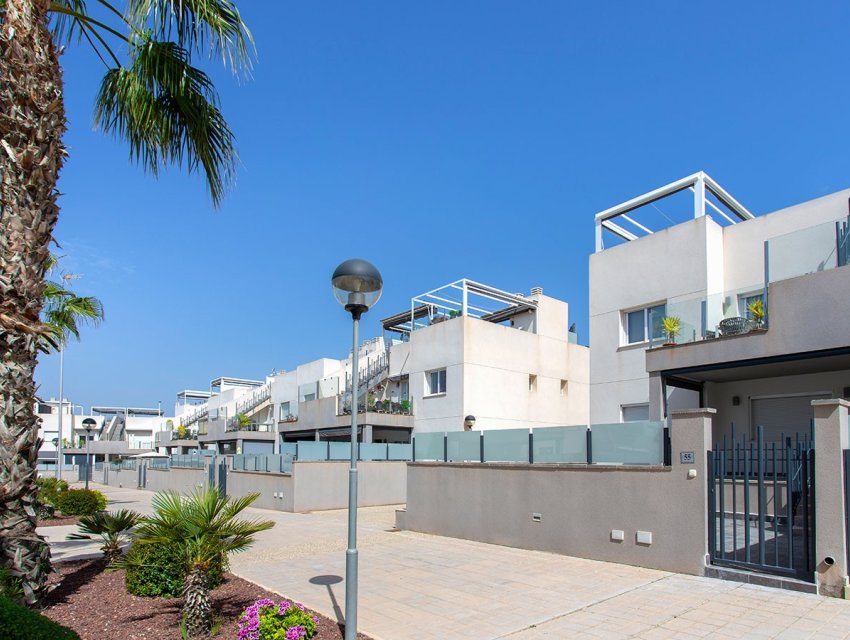 Herverkoop - Herenhuis -
Torrevieja - Aguas Nuevas