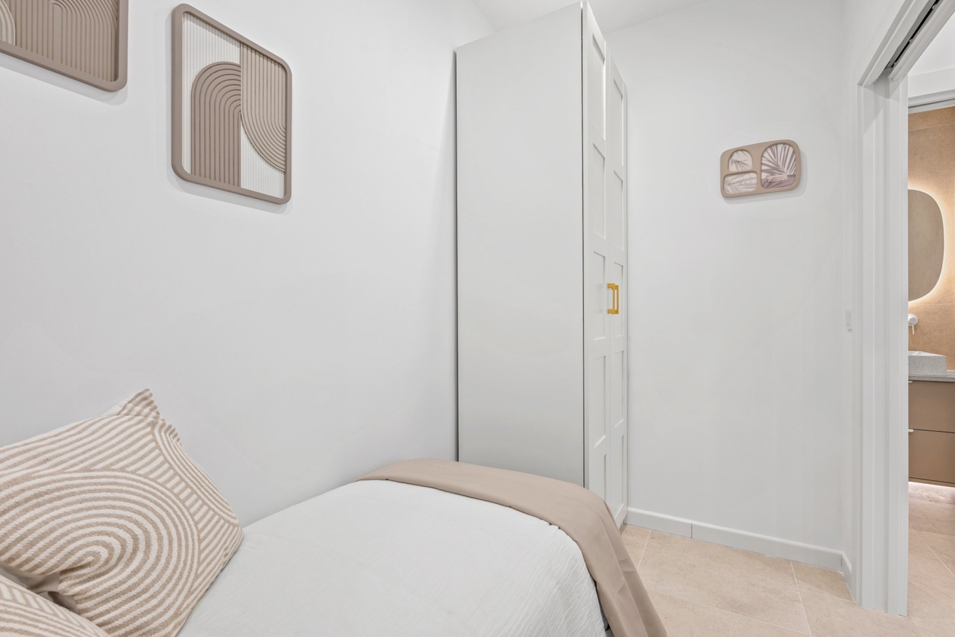 Herverkoop - Herenhuis -
Torrevieja - El Chaparral