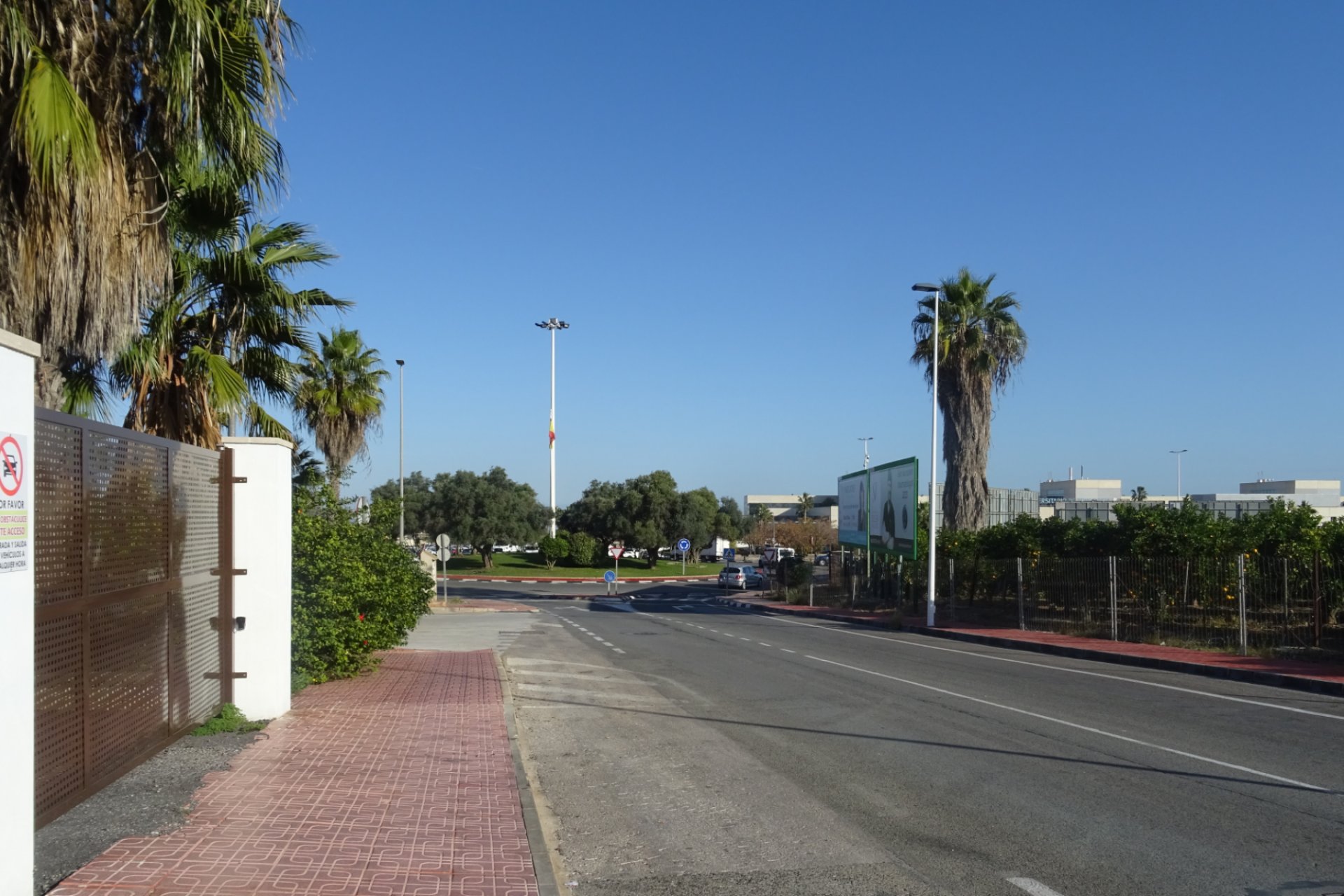 Herverkoop - Herenhuis -
Torrevieja - Los Balcones