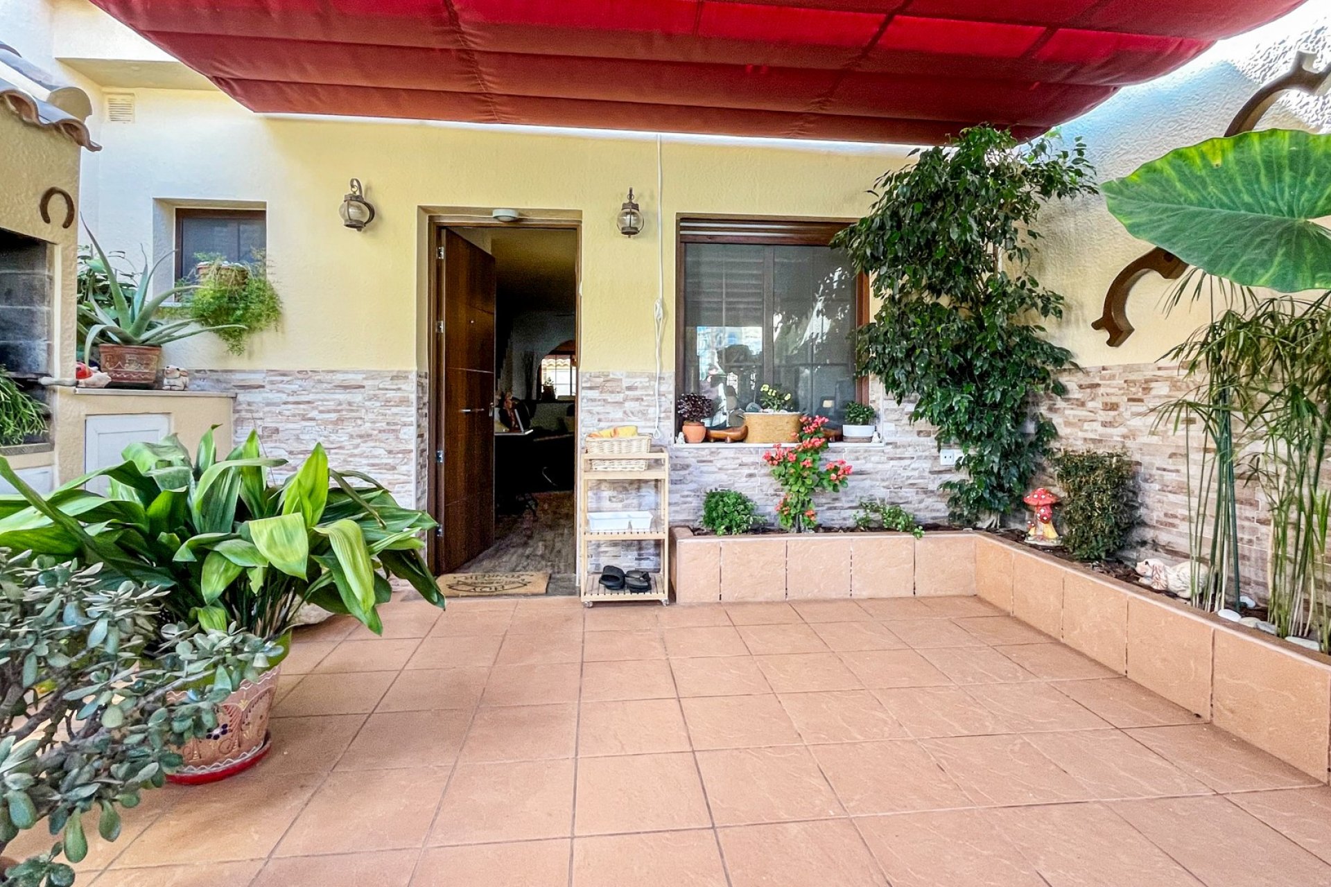 Herverkoop - Herenhuis -
Torrevieja - Los Balcones